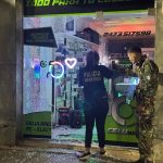 NO SE SALVA NADIE: ROMPIERON Y ROBARON LOCAL DE CELULARES EN PLENO CENTRO DE COLÓN