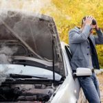 ¿ACCIDENTE O VANDALISMO? AUTO INCENDIADO EN COLÓN