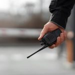 LOS CHORROS NO DESCANSAN… PERO LA POLICIA TAMPOCO: EN ALLANAMIENTOS ENCONTRARON MOTOS, BICICLETAS Y HASTA UN AUTO ROBADO