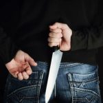 COMBO COMPLETO: ANDABAN CON ARMA BLANCA, AMENAZARON A UN MENOR Y ENFRENTARON A LA POLICÍA