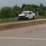 IMPACTANTE CHOQUE EN LINCOLN CON DOS VEHÍCULOS INVOLUCRADOS