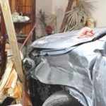 MENDOZA: CHOCÓ CONTRA UNA CASA PARA MATAR A SU ESPOSA Y LA AHORCÓ FRENTE A SUS HIJAS