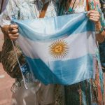 FESTEJOS FUERA DE CONTROL: CUATRO DETENIDOS POR RIÑA EN COLÓN TRAS EL PARTIDO ARGENTINA