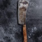 SE VOLVIÓ LOCO: AMENAZÓ CON UN MACHETE A TRES PERSONAS EN COLÓN
