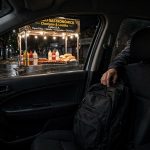 CHORROS SIN PIEDAD EN COLÓN: LE ROBARON LA MOCHILA DEL AUTO MIENTRAS TRABAJABA CON SU CARRITO GASTRONÓMICO