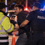🚨 TENSIÓN DURANTE UN CONTROL DE TRÁNSITO: SE NEGÓ A LA ALCOHOLEMIA, SE PUSO AGRESIVO Y TERMINÓ APREHENDIDO